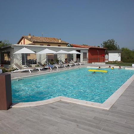 Agriturismo Le Capannacce Урбания Екстериор снимка