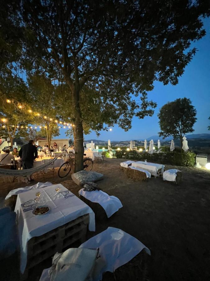 Agriturismo Le Capannacce Урбания Екстериор снимка