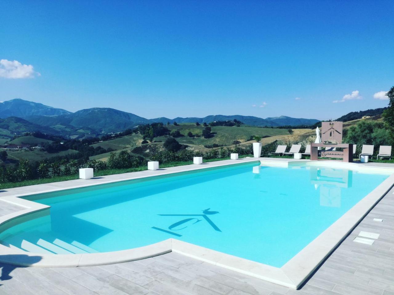 Agriturismo Le Capannacce Урбания Екстериор снимка