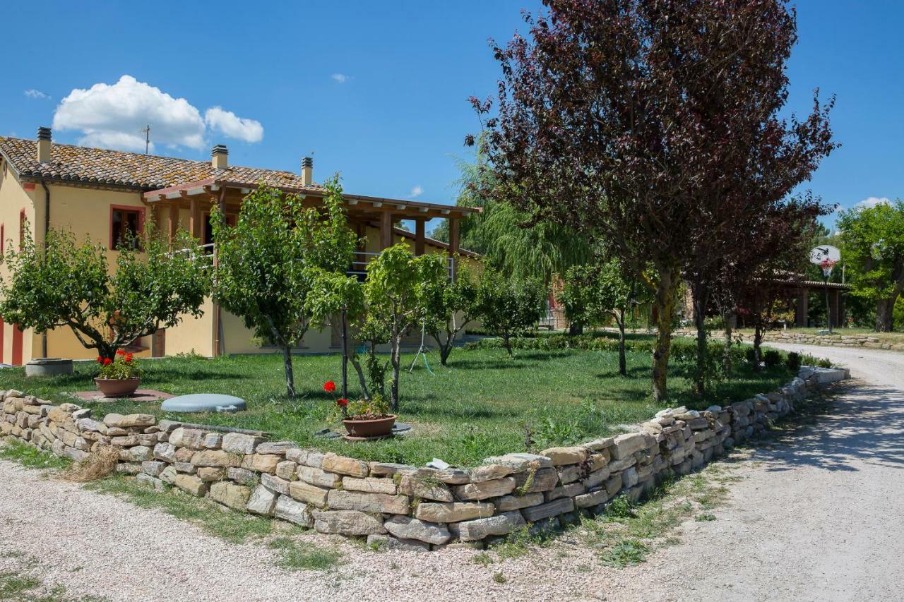 Agriturismo Le Capannacce Урбания Екстериор снимка