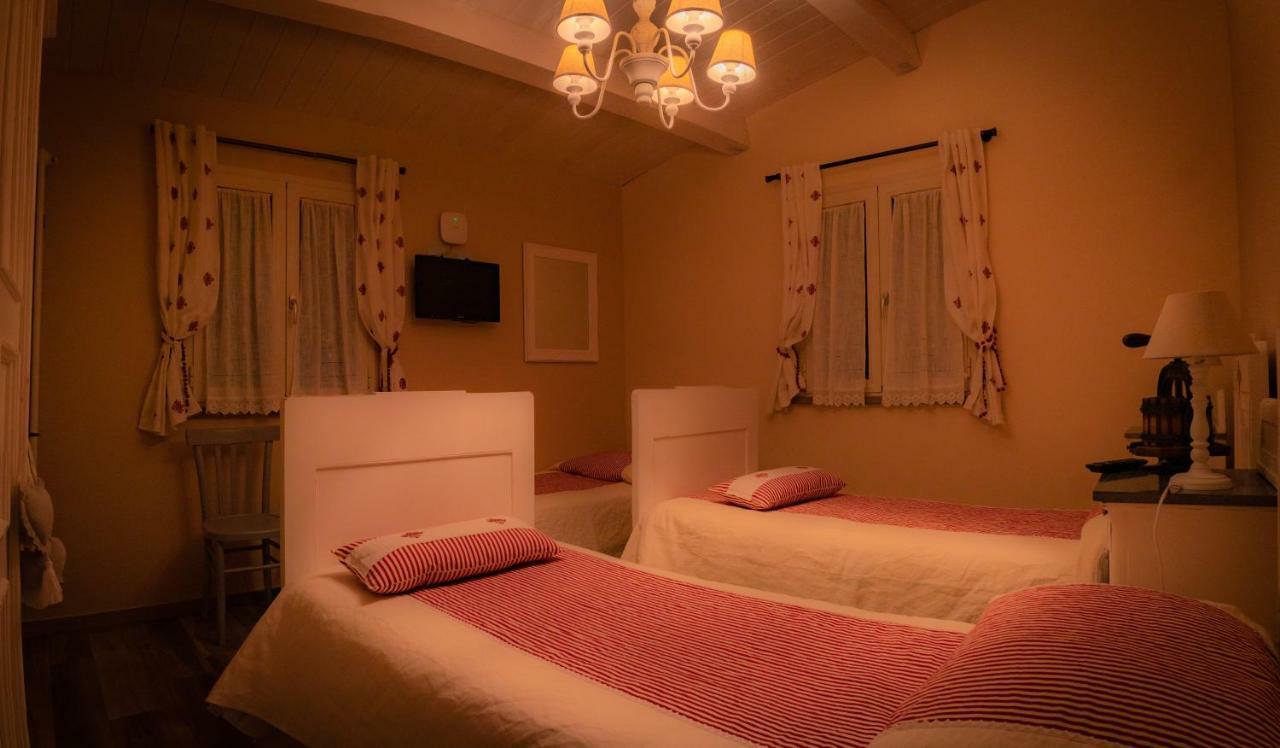Agriturismo Le Capannacce Урбания Екстериор снимка
